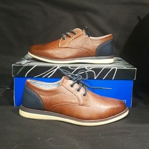 NIB boys dress shoes size 2